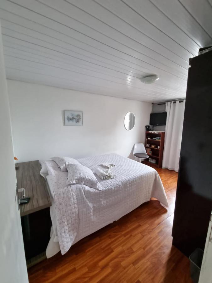 Casa Klos - Quartos Amplos Curitiba Værelse billede